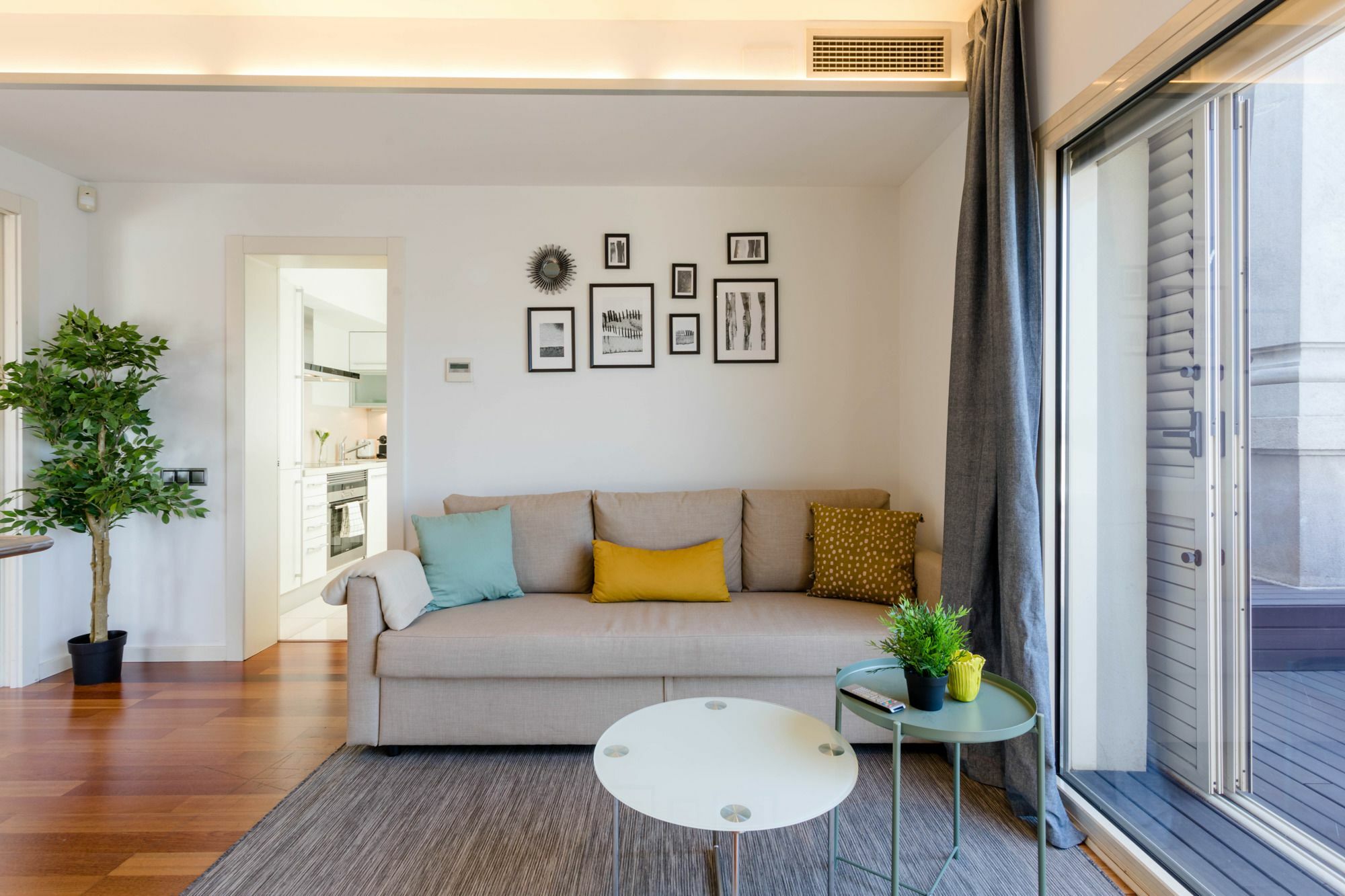 Unique Rentals - Placa Catalunya Central Apartments Барселона Экстерьер фото
