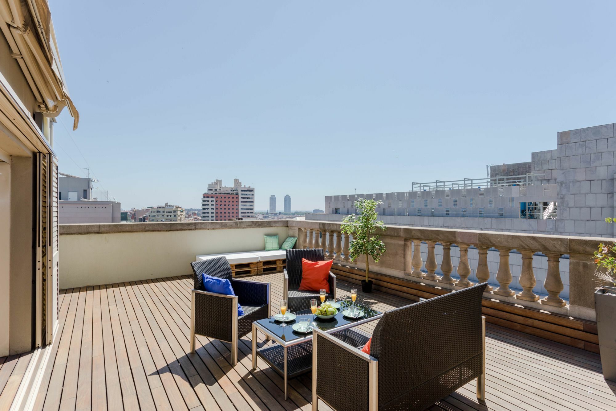 Unique Rentals - Placa Catalunya Central Apartments Барселона Экстерьер фото